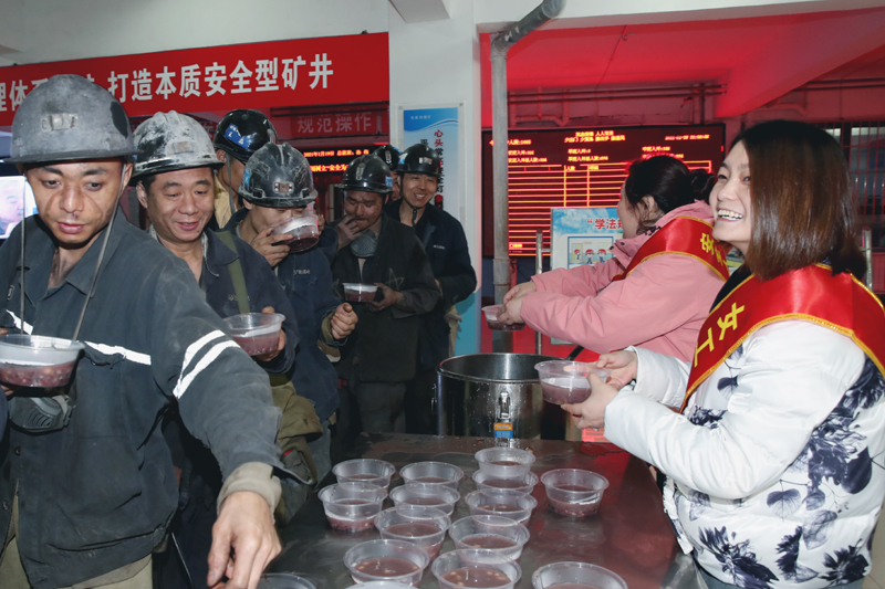 许雷 60061c4a54c6f.jpg 许雷 60061c4a54c6f.jpg